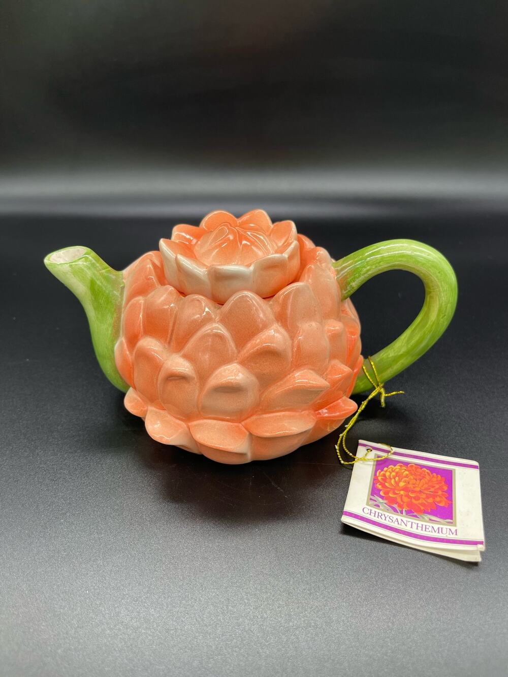 Papel Hand Painted Chrysanthemum Tea Pot Sri Lanka